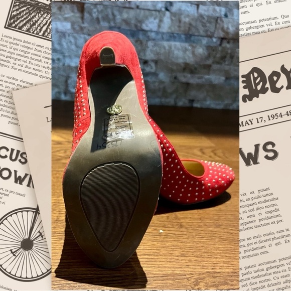 Women’s Apple Bottom APPLE Red Suede High Heels Size 7.5 - Picture 4 of 4